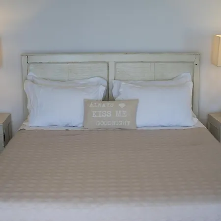 Chrysalis Nature 8 Páros