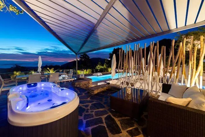 Chrysalis Nature 8 * Páros